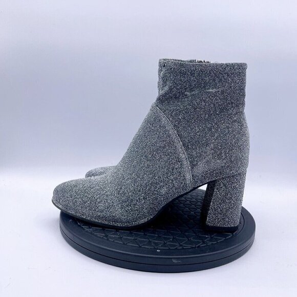 Marc Fisher Dyvine Women's Heeled Booties Ankle Boots Metallic Silver Size 6.5 - Picture 2 of 9